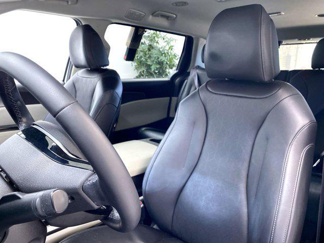 used 2022 Kia Carnival car, priced at $35,995