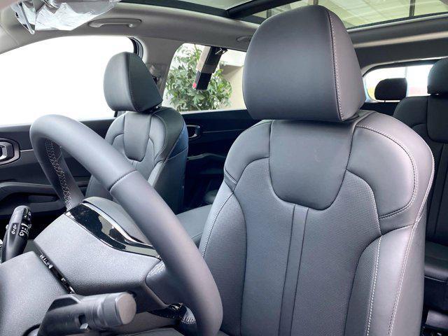 new 2025 Kia Sorento car, priced at $42,530
