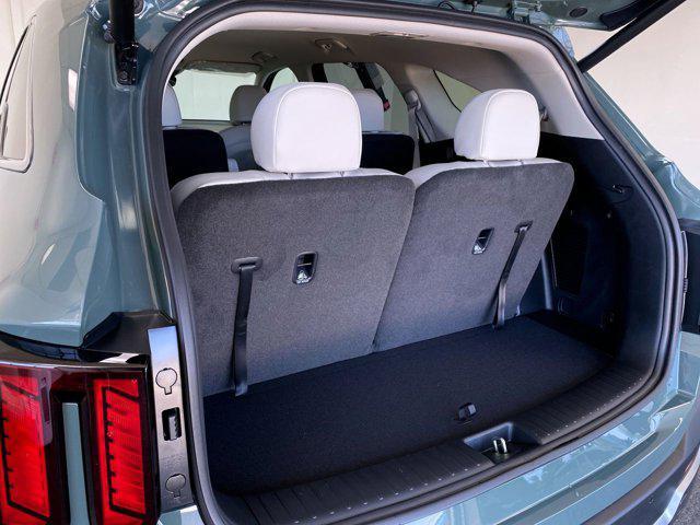 new 2025 Kia Sorento Hybrid car, priced at $42,130