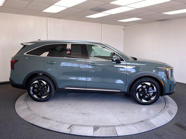 new 2025 Kia Sorento Hybrid car, priced at $42,130