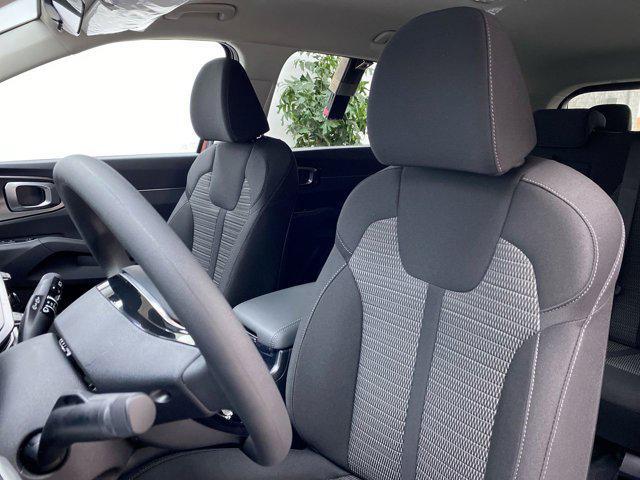 new 2025 Kia Sorento car, priced at $34,125