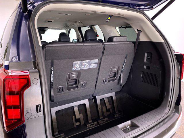 new 2025 Kia Carnival car, priced at $44,360