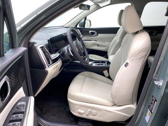new 2025 Kia Sorento Hybrid car, priced at $40,330