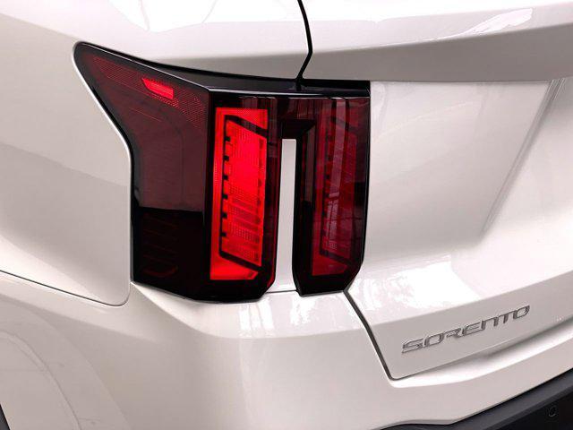new 2025 Kia Sorento Hybrid car, priced at $42,125