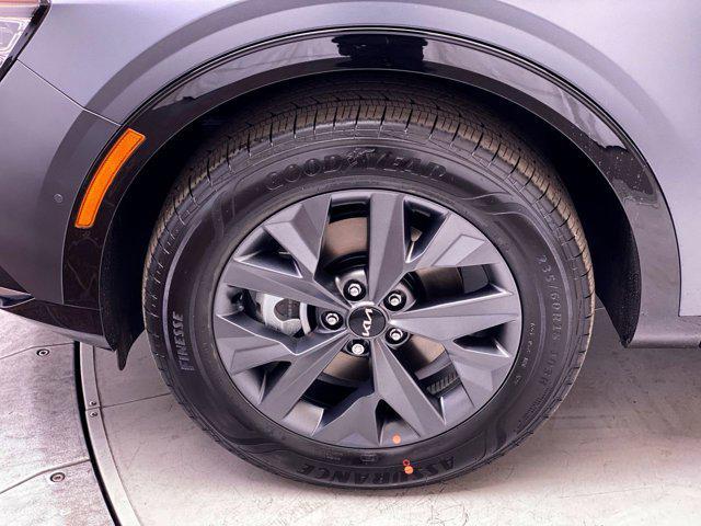new 2025 Kia Sportage Hybrid car, priced at $40,135