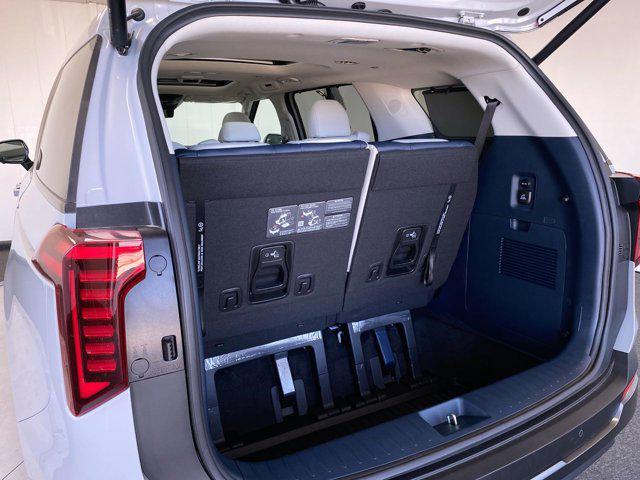 new 2025 Kia Carnival Hybrid car, priced at $55,515