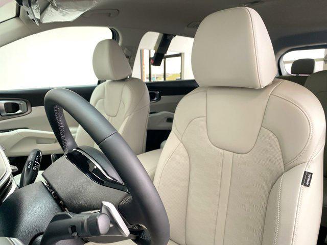 new 2025 Kia Sorento Hybrid car, priced at $40,565