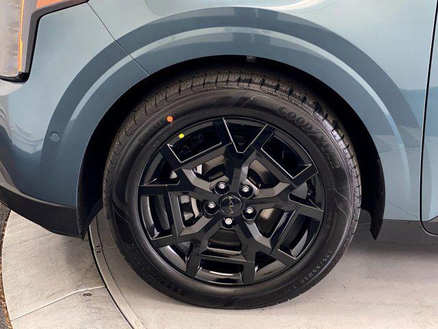 new 2026 Kia Carnival Hybrid car, priced at $55,335