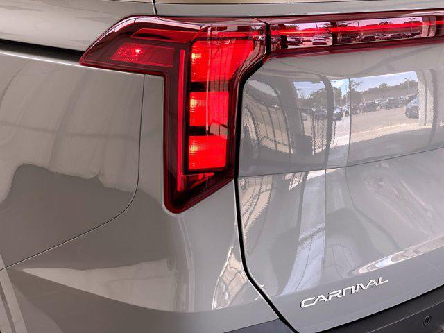 new 2025 Kia Carnival Hybrid car, priced at $50,095