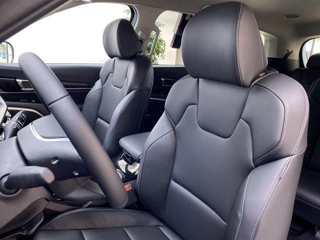 new 2025 Kia Telluride car, priced at $41,615