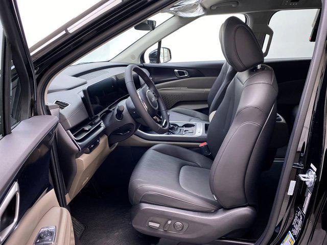 new 2025 Kia Carnival car, priced at $40,995