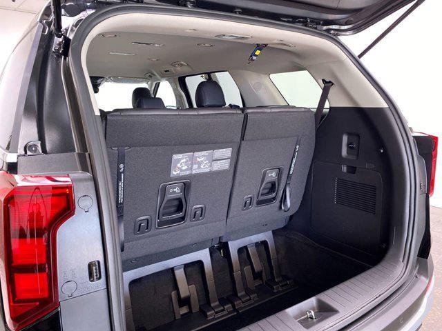 new 2025 Kia Carnival car, priced at $40,995