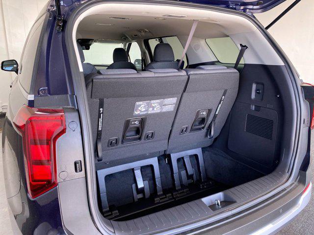 new 2025 Kia Carnival car, priced at $38,500