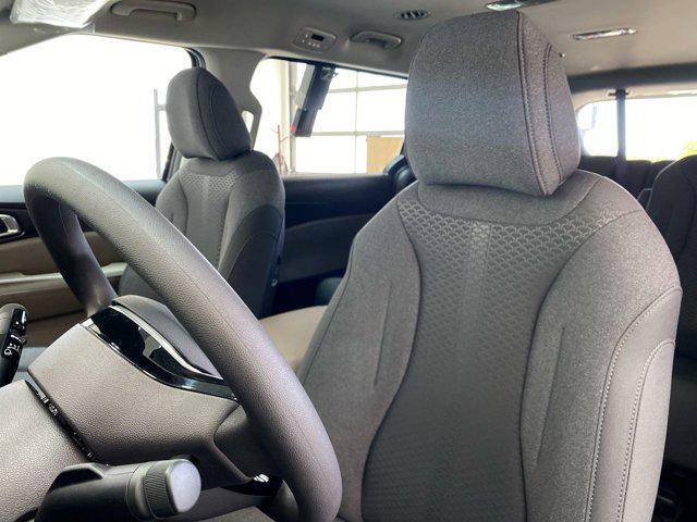 new 2025 Kia Carnival car, priced at $38,500