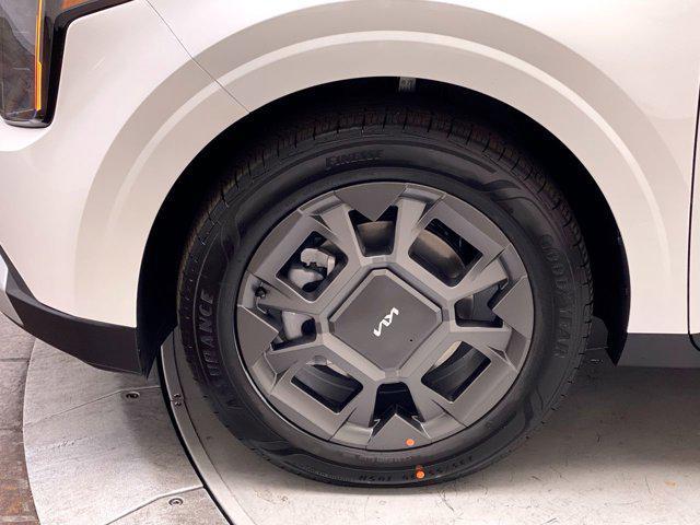 new 2026 Kia Carnival Hybrid car, priced at $45,385