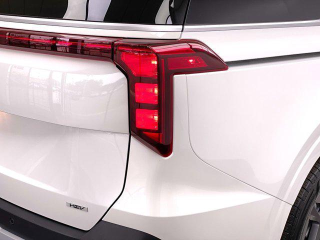 new 2026 Kia Carnival Hybrid car, priced at $45,385