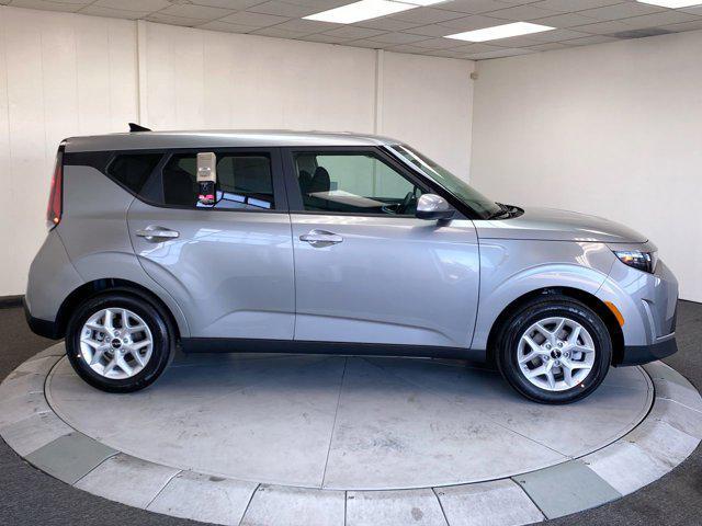 new 2025 Kia Soul car, priced at $22,685