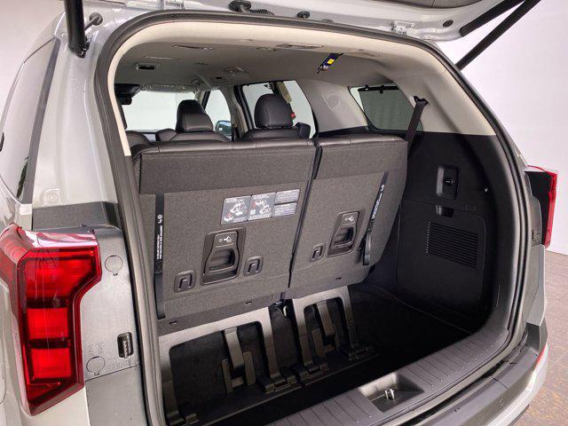 new 2026 Kia Carnival Hybrid car, priced at $45,385