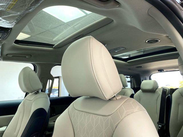 new 2025 Kia Carnival Hybrid car, priced at $51,195