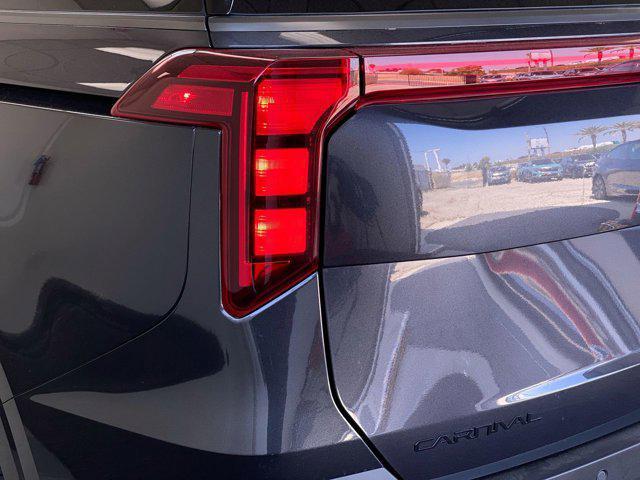 new 2025 Kia Carnival Hybrid car, priced at $51,195