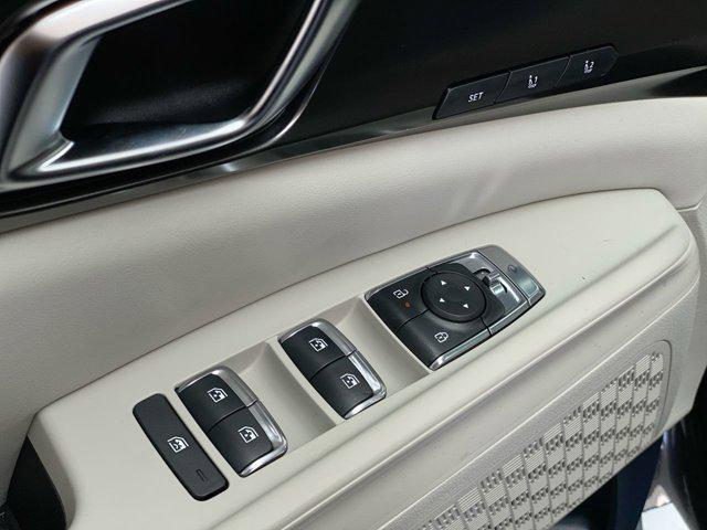 new 2025 Kia Carnival Hybrid car, priced at $51,195