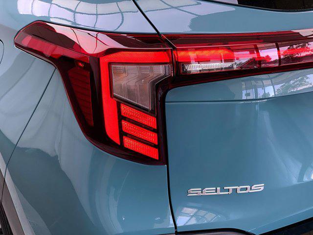 new 2025 Kia Seltos car, priced at $33,050