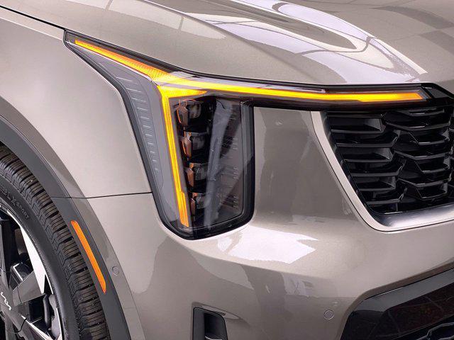new 2025 Kia Sorento Hybrid car, priced at $48,530
