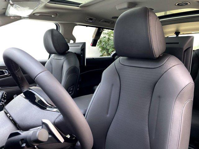 new 2026 Kia Carnival Hybrid car, priced at $55,420