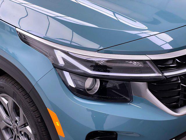 new 2025 Kia Seltos car, priced at $28,670