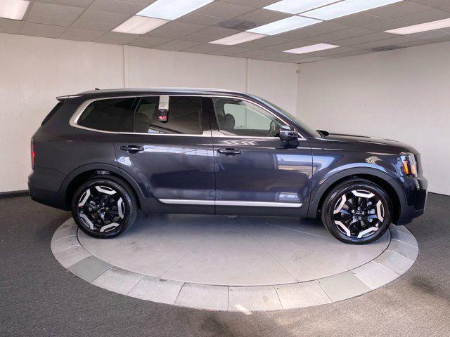 new 2025 Kia Telluride car, priced at $44,125