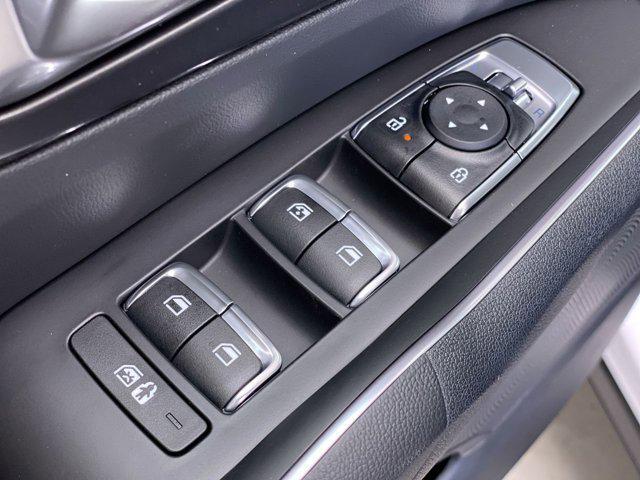 new 2025 Kia Sorento car, priced at $34,125