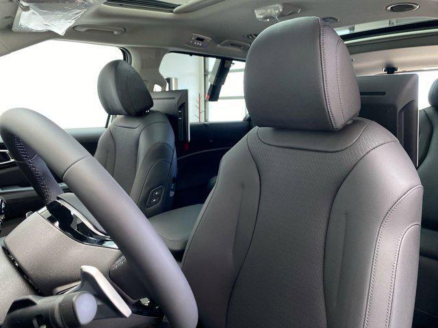 new 2025 Kia Carnival Hybrid car, priced at $57,595