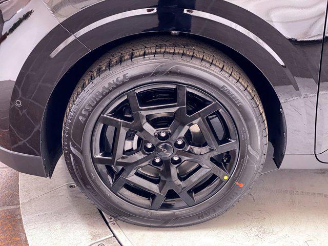 new 2025 Kia Carnival Hybrid car, priced at $55,095