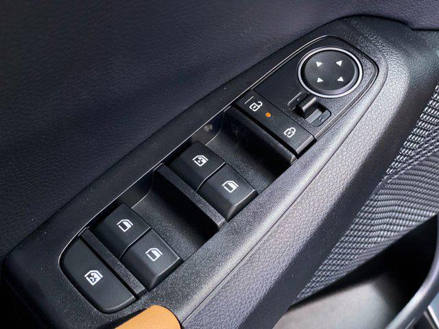 new 2025 Kia Seltos car, priced at $28,575