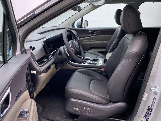 new 2025 Kia Carnival Hybrid car, priced at $45,195