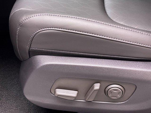 new 2025 Kia Carnival Hybrid car, priced at $45,195