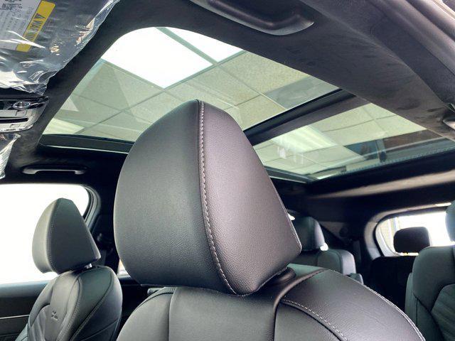 new 2025 Kia Sorento car, priced at $48,030