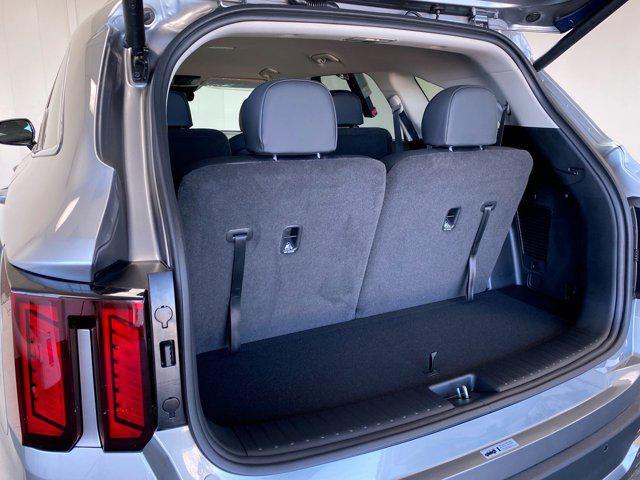 new 2025 Kia Sorento Plug-In Hybrid car, priced at $49,630