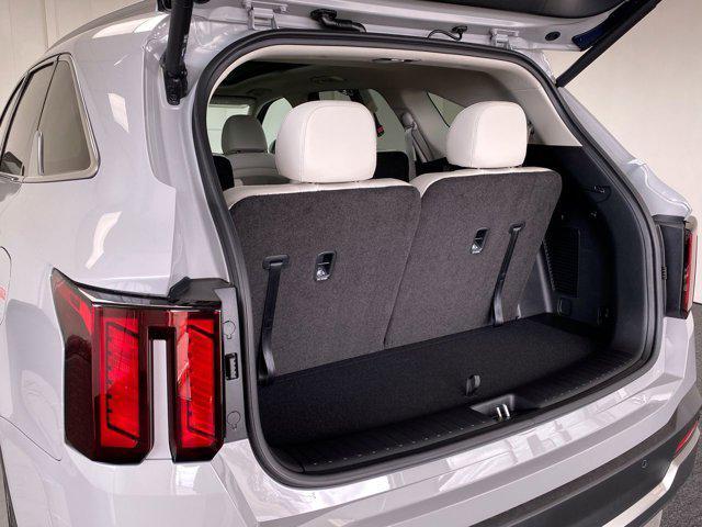 new 2025 Kia Sorento car, priced at $43,025