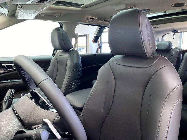 new 2025 Kia Carnival Hybrid car, priced at $51,405