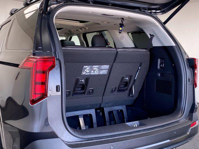 new 2025 Kia Carnival Hybrid car, priced at $51,405