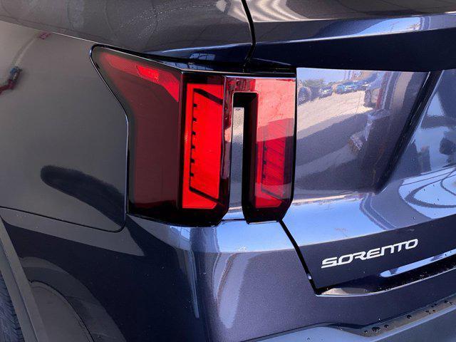 new 2025 Kia Sorento car, priced at $33,690