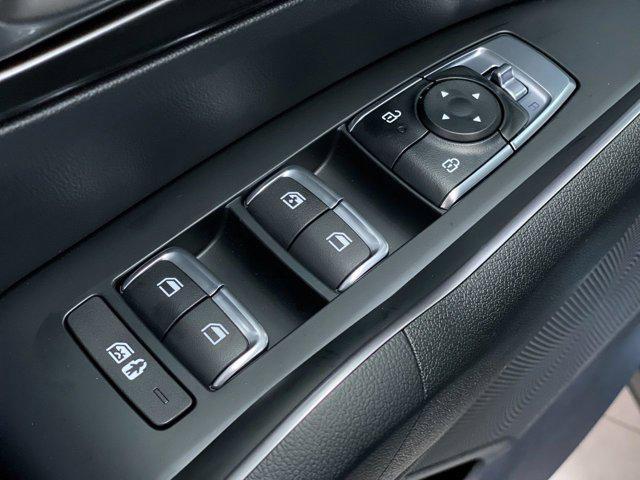 new 2025 Kia Sorento Hybrid car, priced at $42,365