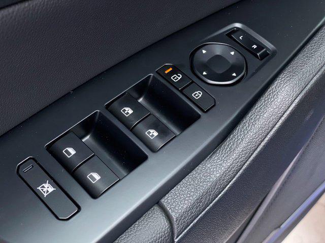 new 2026 Kia Sportage car, priced at $32,065