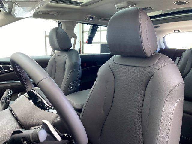 new 2026 Kia Carnival Hybrid car, priced at $55,285