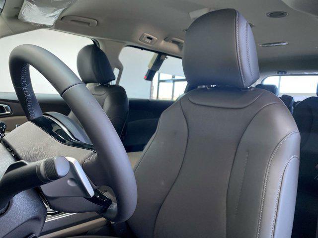 new 2026 Kia Carnival Hybrid car, priced at $45,385