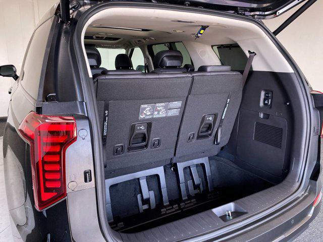 new 2026 Kia Carnival Hybrid car, priced at $55,365