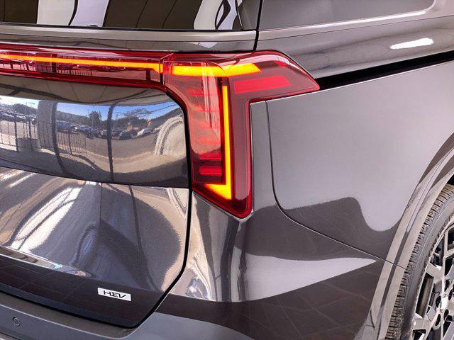new 2026 Kia Carnival Hybrid car, priced at $54,790
