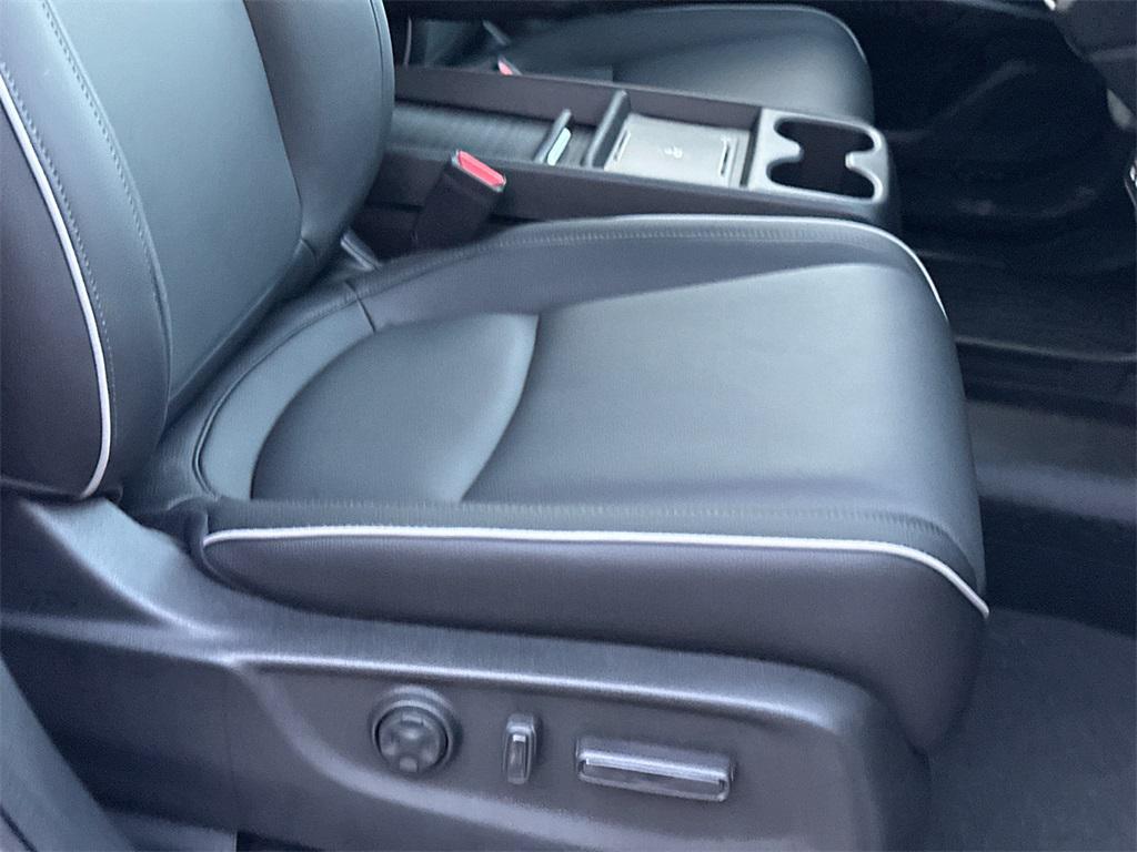 new 2026 Honda Odyssey car, priced at $45,761