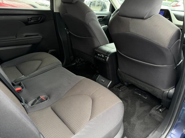 used 2023 Toyota Highlander car, priced at $31,500